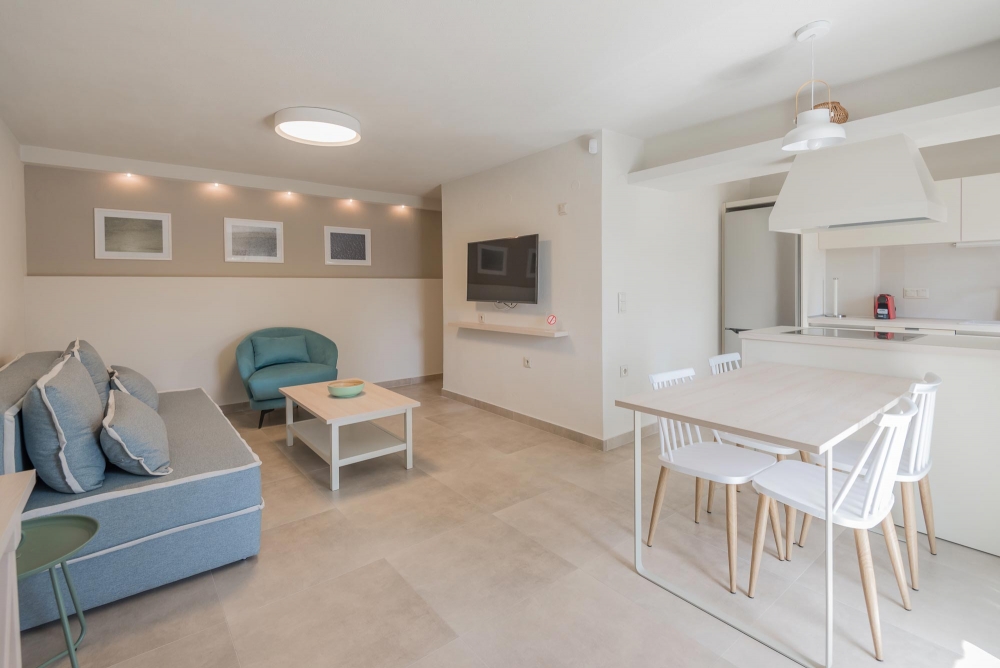 Garden View Τwo-Βedroom Apartment